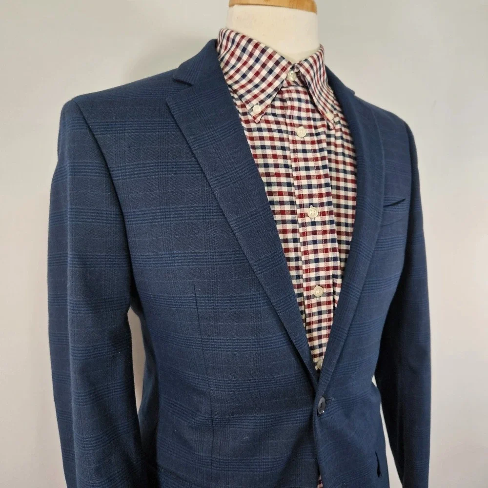 Van‎ Heusen Men's Sport Coat Blazer Two Button Navy Polyester Blend Slim 38R
